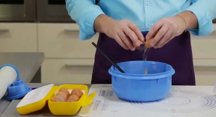 Готвене на киш със сьомга и броколи
