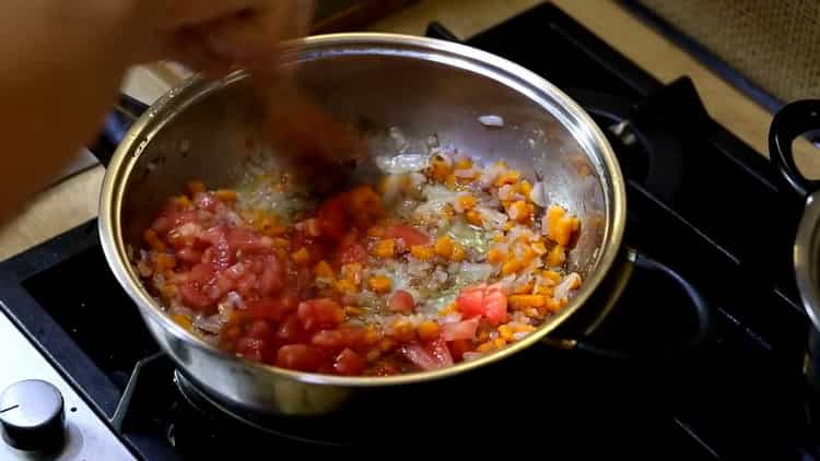 За готвене нарежете всички съставки