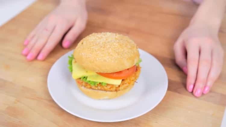 Рецептата за краббургер с котлет от раци - много вкусна