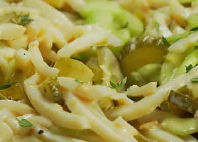 салата от калмари и краставици