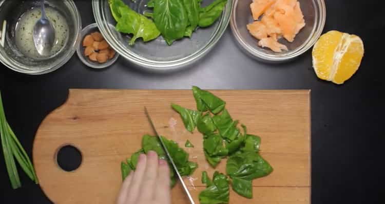 За готвене накълцайте зелените