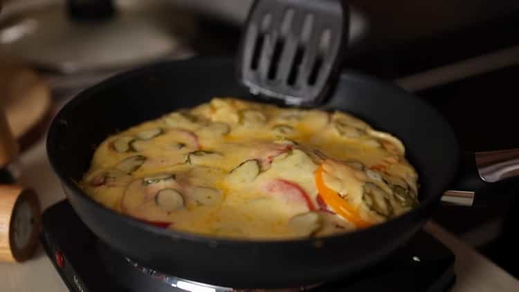 Проста рецепта за вкусно тесто за пица в тиган