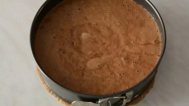 За да направите торта, пригответе калъп