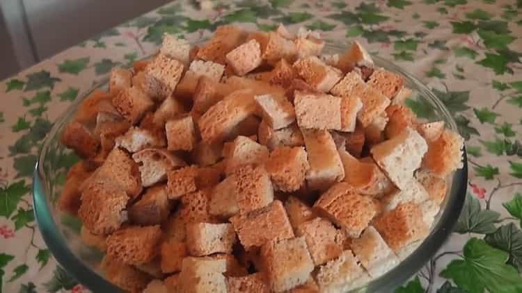 трохи от бял хляб във фурната са готови