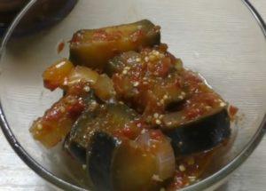 вкусен патладжан с чушки за зимата: гответе по рецептата със стъпка по стъпка снимки.