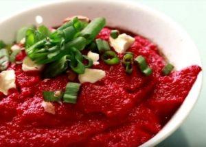 Приготвяме 3 вкусни и бързи ястия от цвекло по стъпка по стъпка рецепта със снимка.