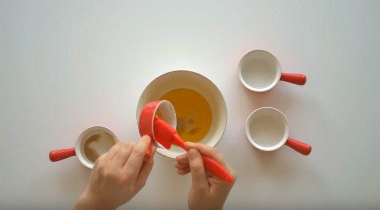 Приготвяме превръзка за нашето винегрет.