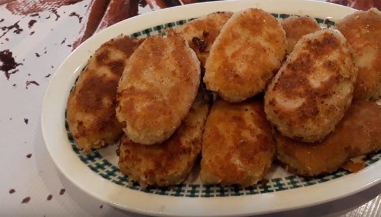 такива котлети от картофено пюре са много вкусни.