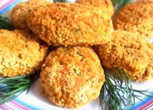 Готвене на вкусни тиквени котлети без месо: интересна стъпка по стъпка рецепта със снимка.