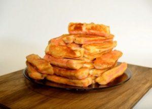 Готвене на вкусни ракови пръчици в тесто според рецепта стъпка по стъпка със снимка.