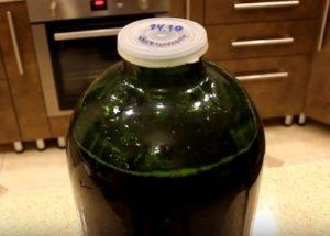 Вкусна домашна тинктура от арома: ние готвим според рецептата със снимка.