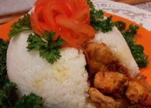 Готвене на вкусен ориз с месо по стъпка по стъпка рецепта със снимка.