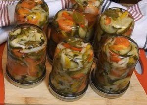 Приготвяме вкусна салата Donskoy за зимата: интересна стъпка по стъпка рецепта със снимка.