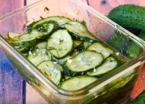 Приготвяме вкусна салата от нарязани краставици по стъпка по стъпка рецепта със снимка.