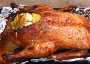 Удивително вкусна патица във фурната: готвим според рецептата със снимка.
