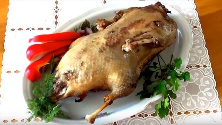 Патицата е мека и сочна.