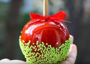 Приготвяме красиви и вкусни ябълки в карамел по стъпка по стъпка рецепта със снимка.