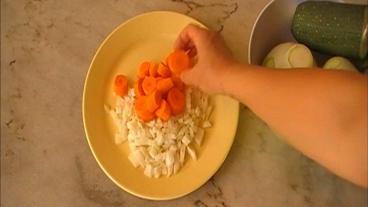 накълцайте съставките