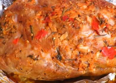 Сочно домашно свинско свинско месо на празничната трапеза 🥩