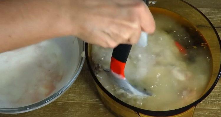 За готвене сложете месото в марината