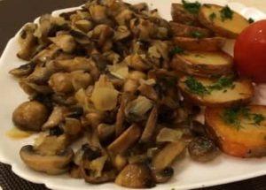 Вкусни пържени гъби с лук