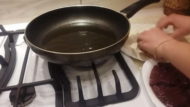 Загрейте тигана, за да готвите