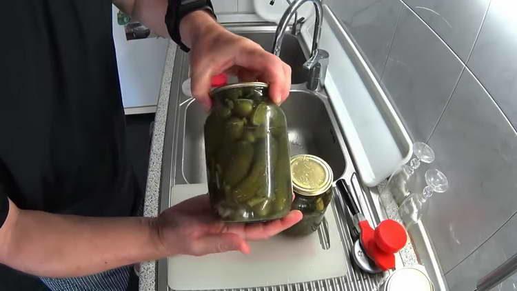 студено кисели краставички