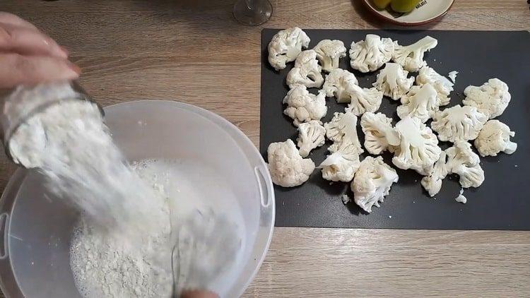 Подгответе съставките за готвене.