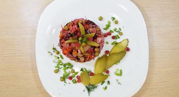 Класически винегрет с грах и зеле по стъпка по стъпка рецепта със снимка