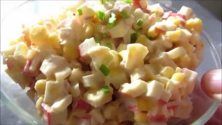 салата с ракови пръчици и рецепта за калмари