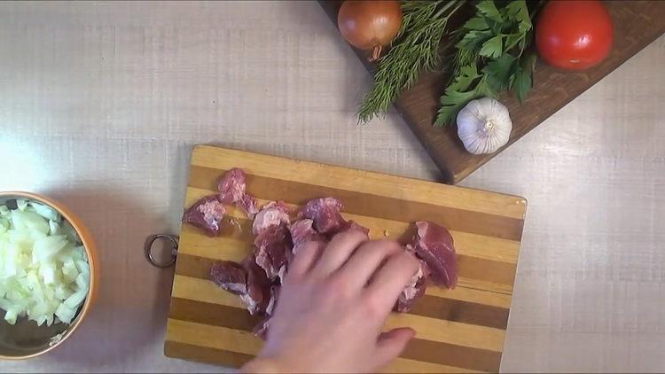 накълцайте онова месо