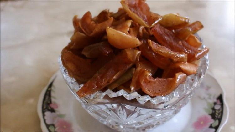сухо ябълково сладко е готово