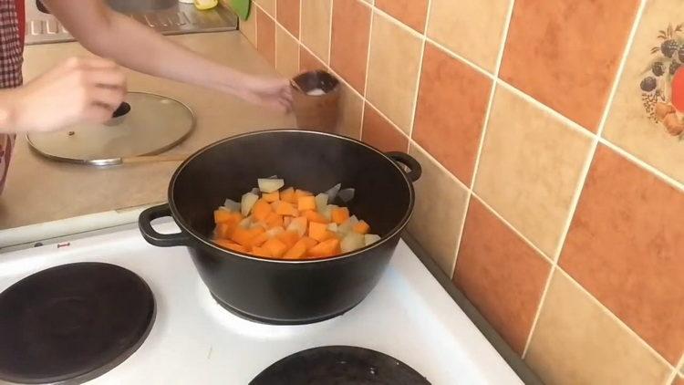 Добавете тиква за готвене