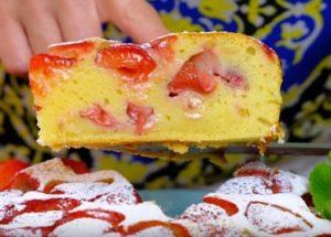 Приготвяме вкусен пай с ягоди по стъпка по стъпка рецепта със снимка.