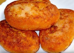 Готвене на оригинални питки с моркови: рецепта за пълнене.