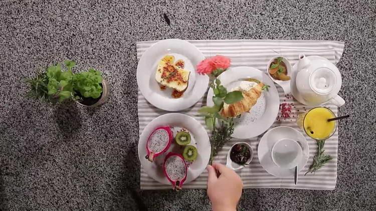закуска в леглото