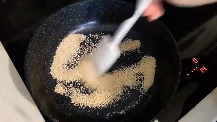 запържете сусамовите семена