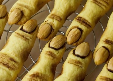 Идеи за Хелоуин - бисквитки на вещица пръсти🥖