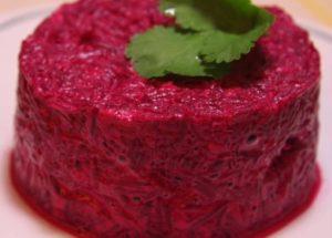 вкусно цвекло с чесън и майонеза
