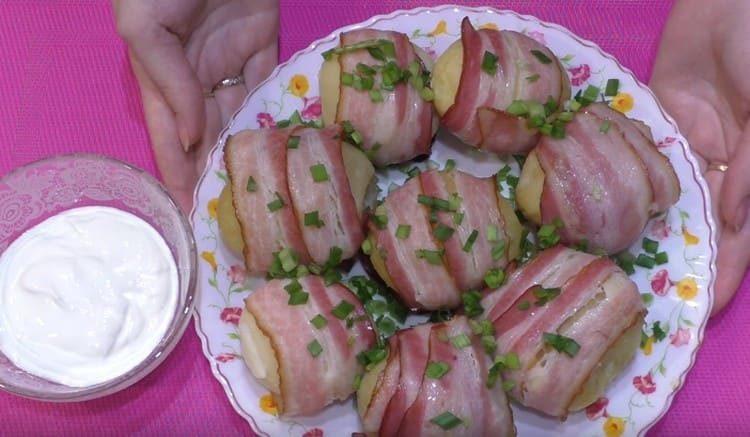 Картоф в бекон е просто много, много вкусен!
