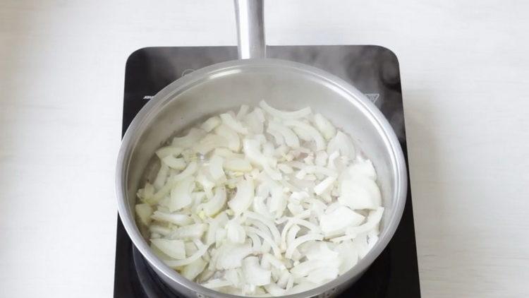 запържете лука