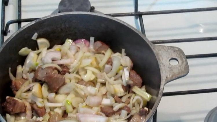 запържете лука